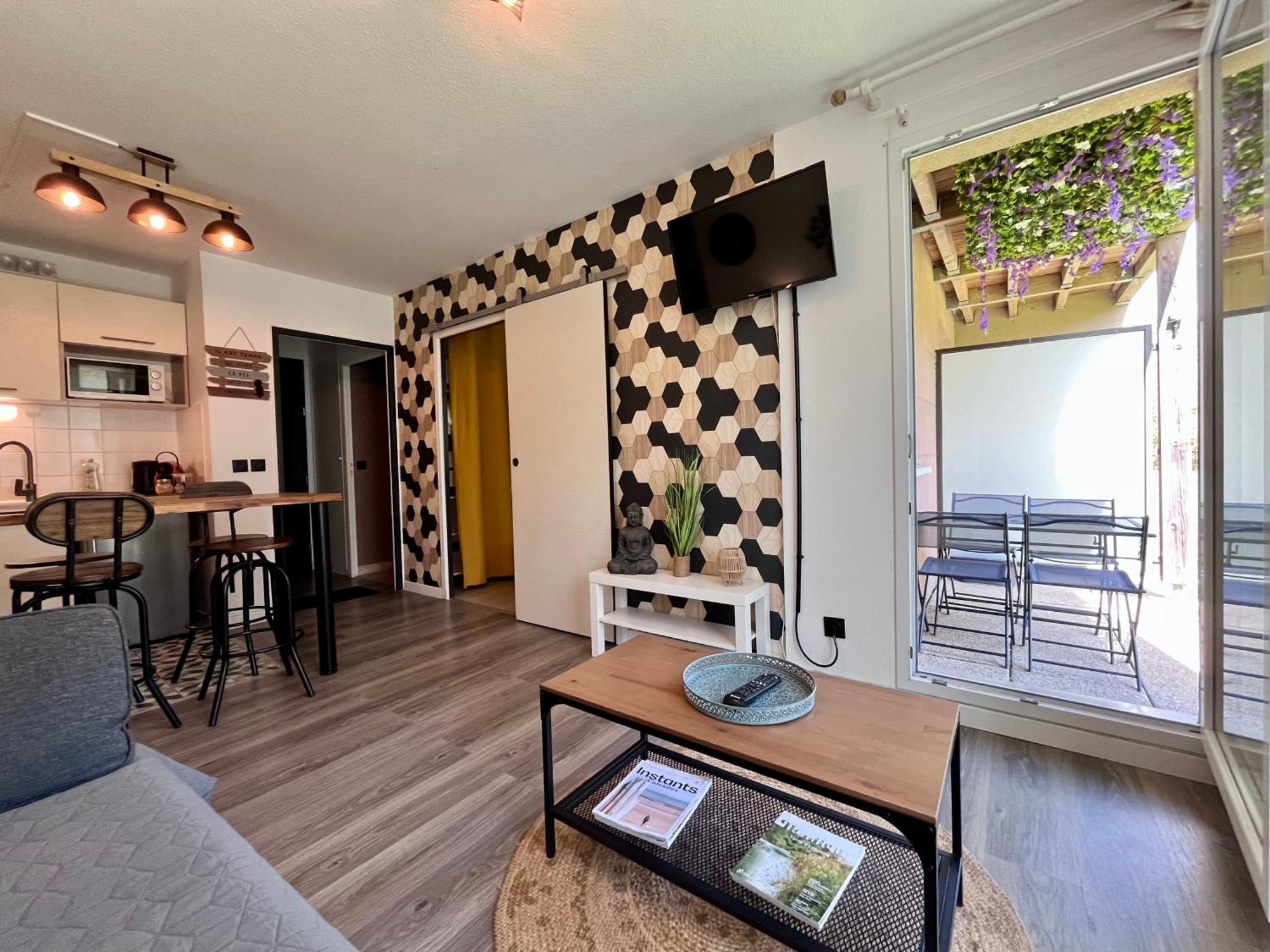 Le Freya Avec Terrasse A 5 Min Honfleur - Piscine - Parking - Wifi Apartment Equemauville